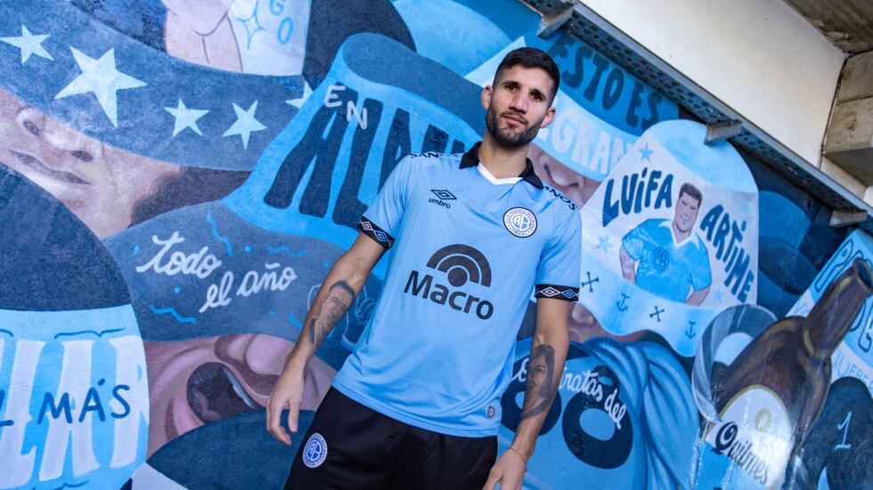 El experimentado defensor ya viste la camiseta "Pirata".
