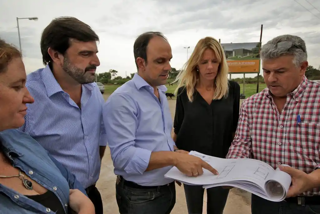 Inauguran la renovada plaza Arenales en Santa Rosa de Lima