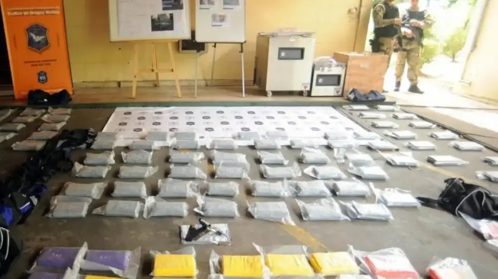Los integrantes de la organización policial también se apoderaron de más de 480 kilos de cocaína.