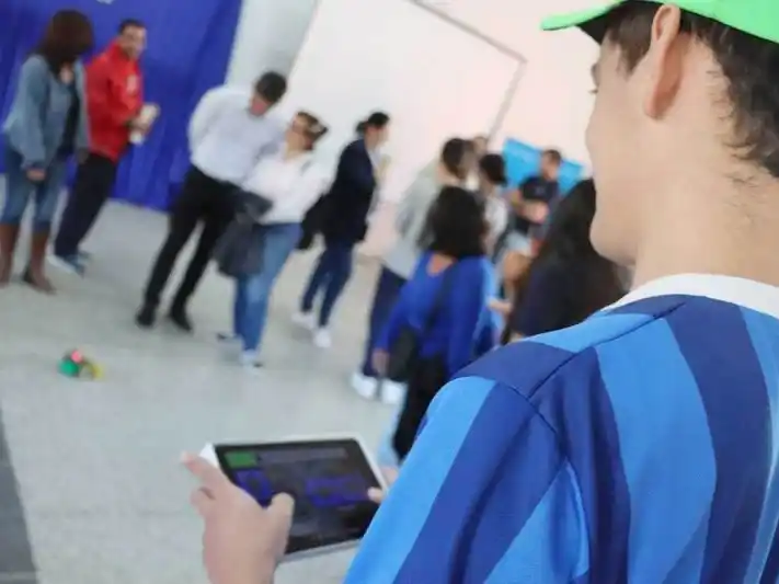 Orrabalis: “Los Clubes Digitales brindarán
herramientas para explorar y aprender”