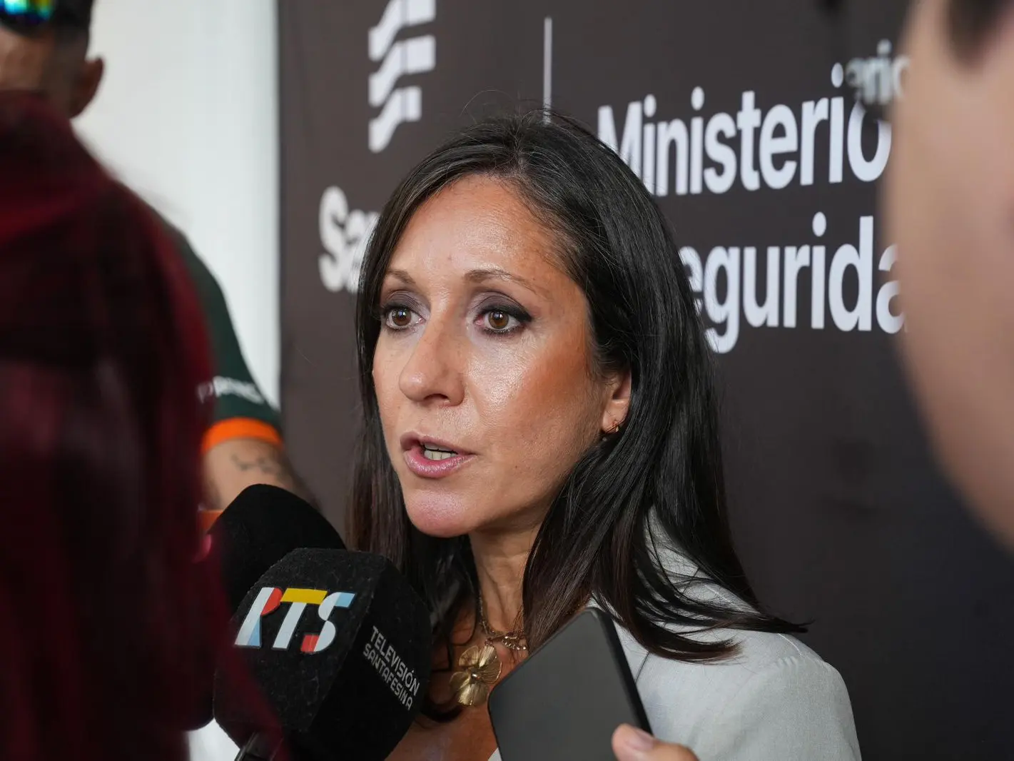 Amenazas a escuelas: ya enviaron más de 30 avisos para cubrir los costos de los operativos que son de hasta 200 millones