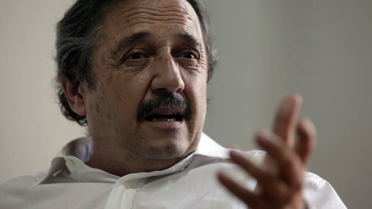 “Van a liquidar el dólar a un valor inferior", dijo Alfonsín.