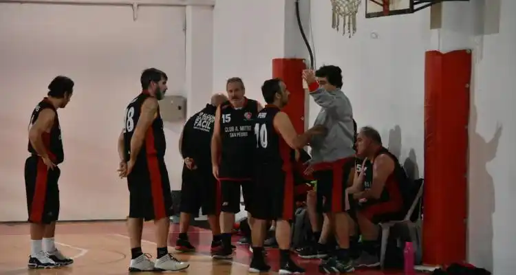 En su primer juego, el +45 de Mitre no pudo ante Boat Club