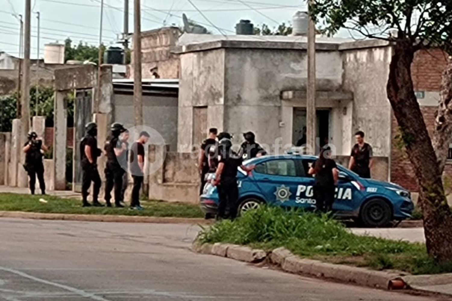 Importante movimiento policial en barrio 9 de Julio: ¿qué se sabe hasta el momento?