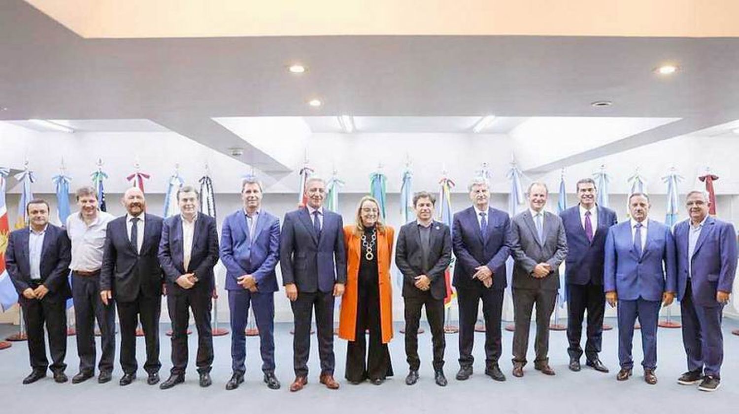 Insfrán con gobernadores: “Somos garantes 
de la construcción de un país federal”