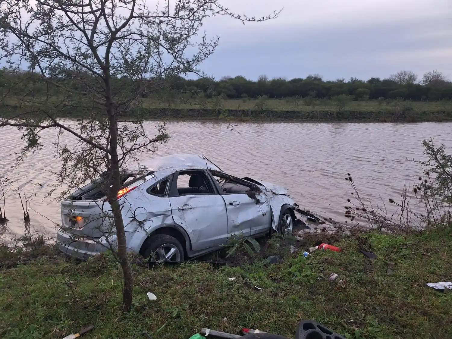 Ruta 32: cuatro personas resultaron heridas tras el despiste de un vehículo