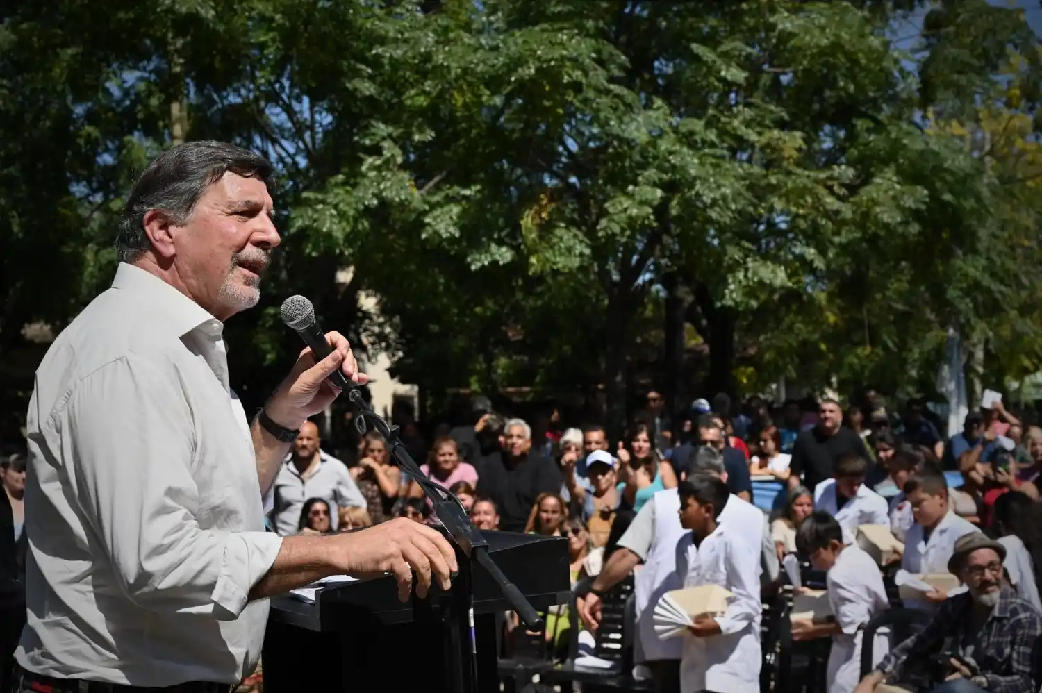 El funcionario de Kicillof y el 24 de marzo en las escuelas