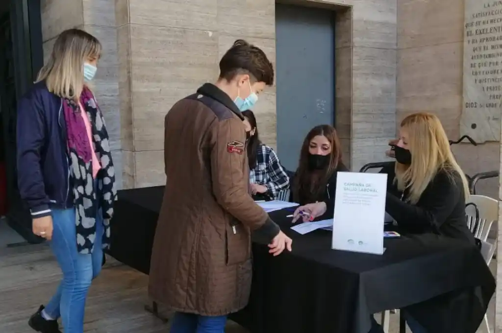 Trabajadores municipales participaron de la campaña de salud laboral