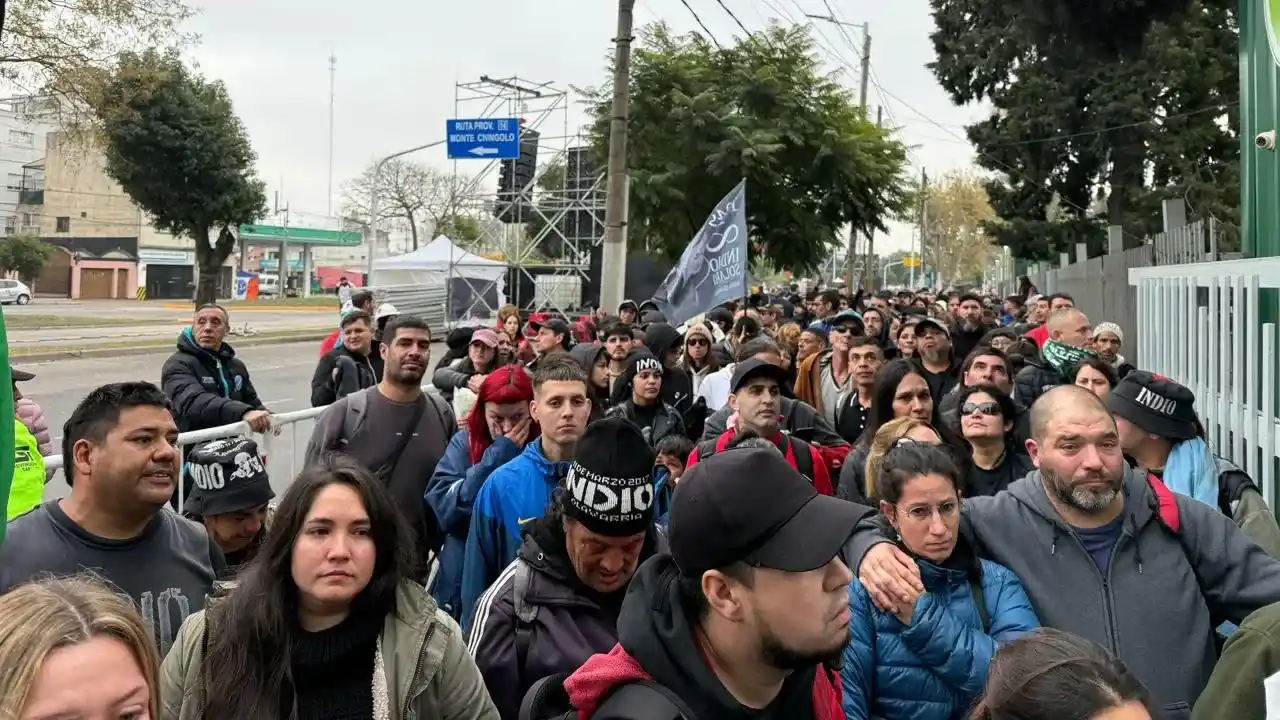 🔴 El último ritual ricotero EN VIVO: miles de fanáticos despiden al Indio Solari en Avellaneda