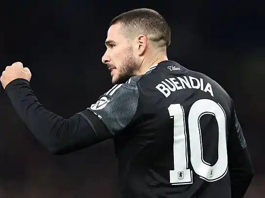 Buendía se lució ante Tottenham.