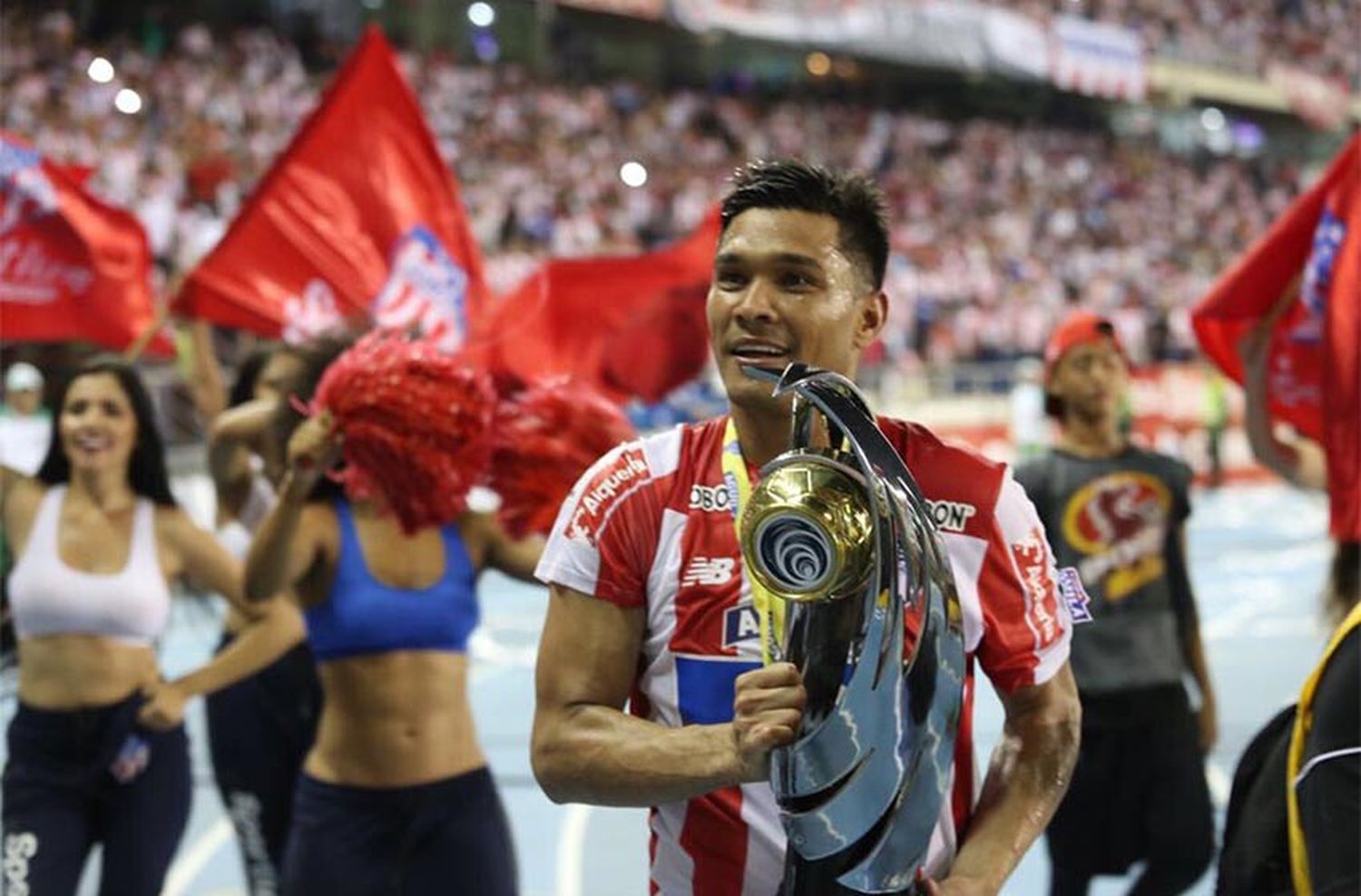 Teo gritó campeón con su equipo