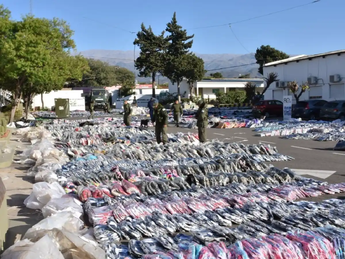 Catamarca: secuestraron más de $30 millones en mercadería ilegal en un camión tolvero