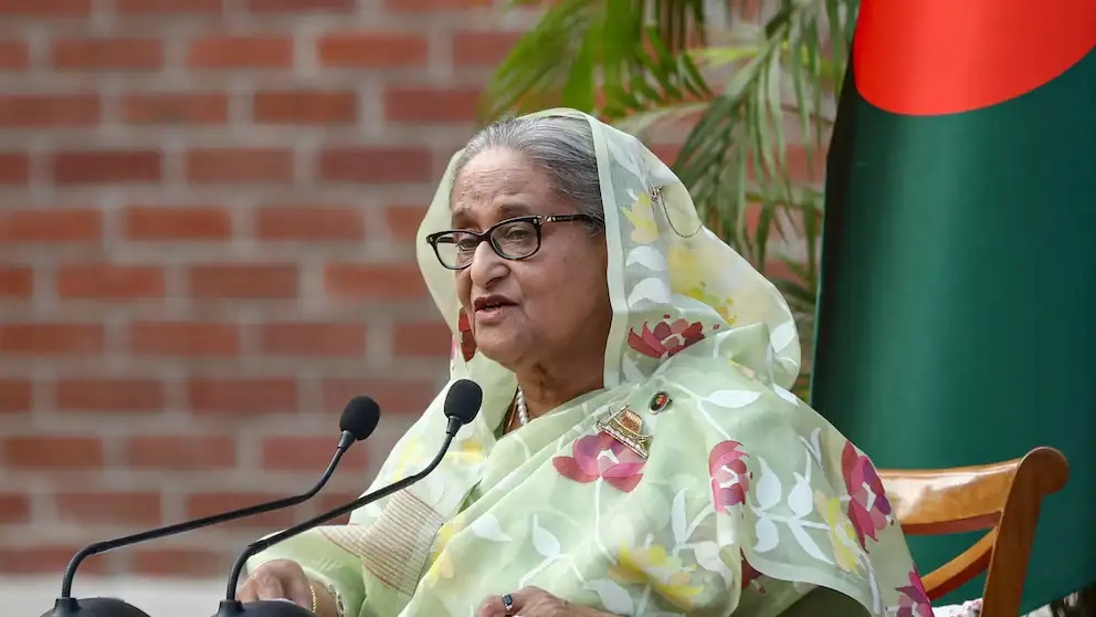 Sheikh Hasina permanece prófuga en India desde agosto de 2024, tras huir en helicóptero luego del asalto a su residencia por manifestantes (REUTERS/ARCHIVO)