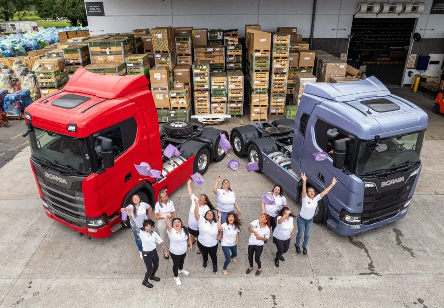 Las mujeres rompen barreras en el transporte de carga