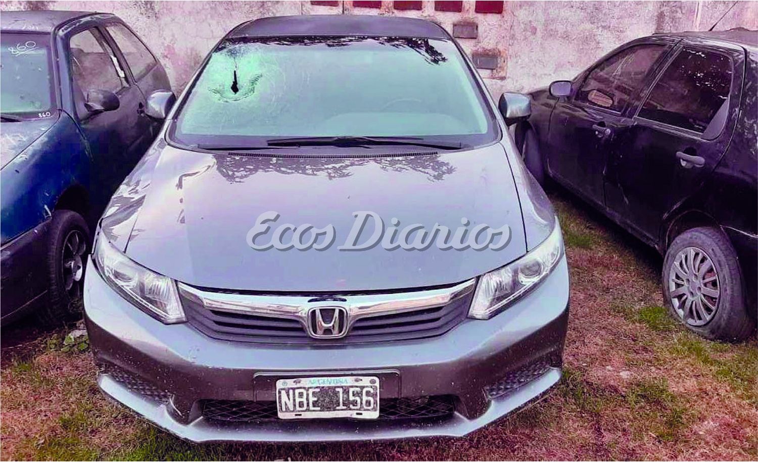 Huellas. Del fuerte impacto quedaron registradas en el auto Honda Civic que guiaba el hombre de 32 años