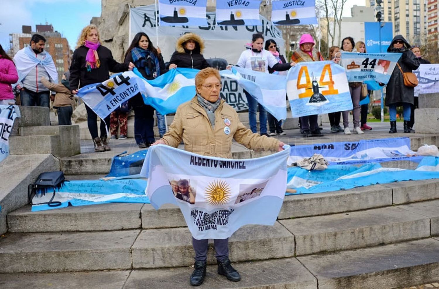 ARA San Juan: familiares insisten con la "emergencia" de la búsqueda