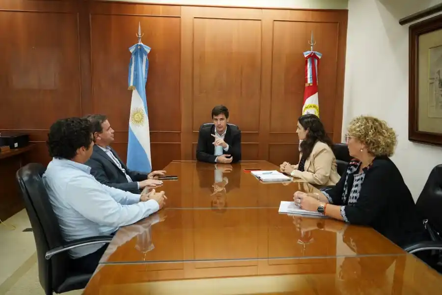 Provincia y municipio desarrollan programas para fortalecer el comercio local