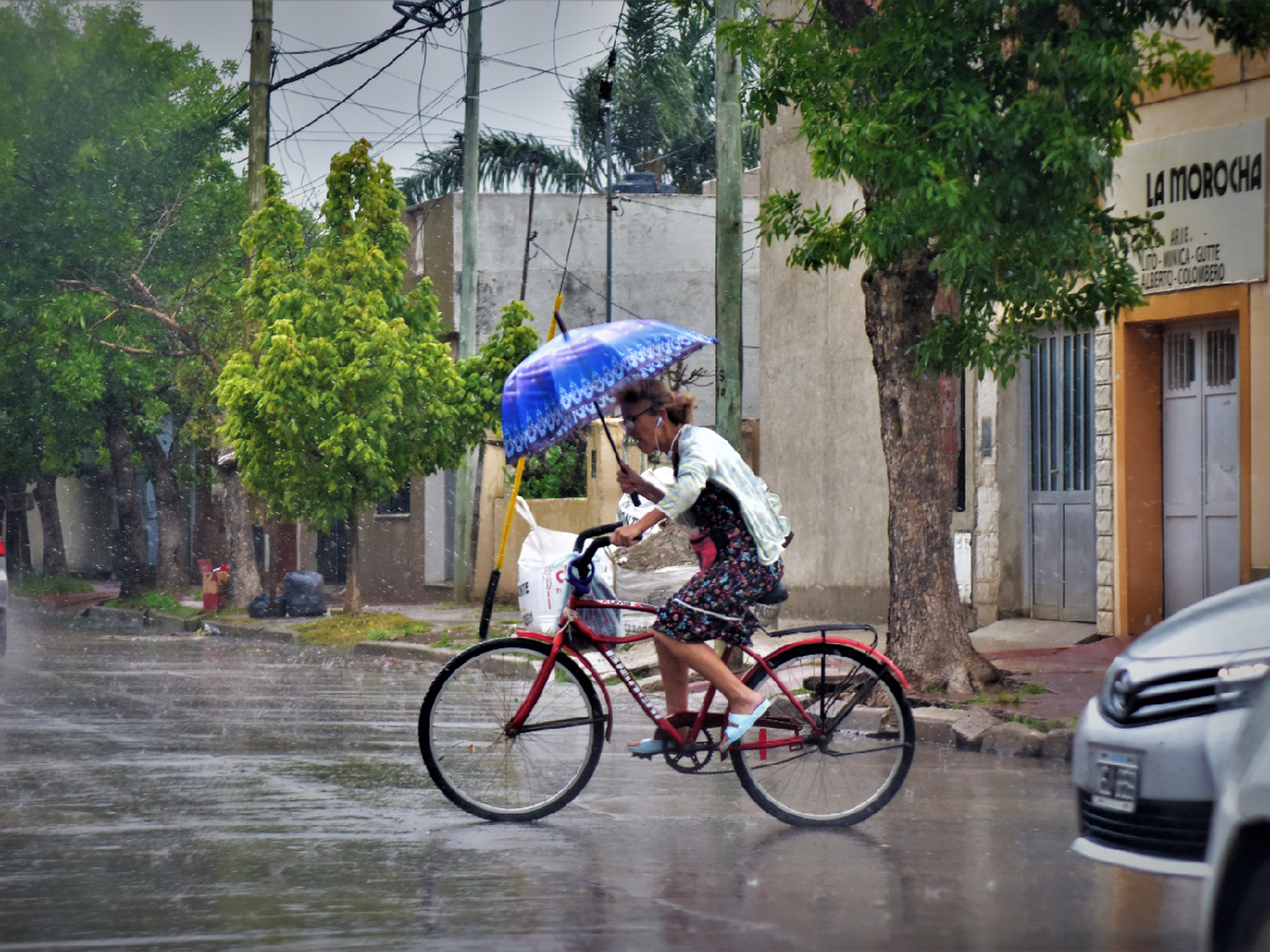 Gran parte del país con alertas amarillas por altas temperaturas y tormentas