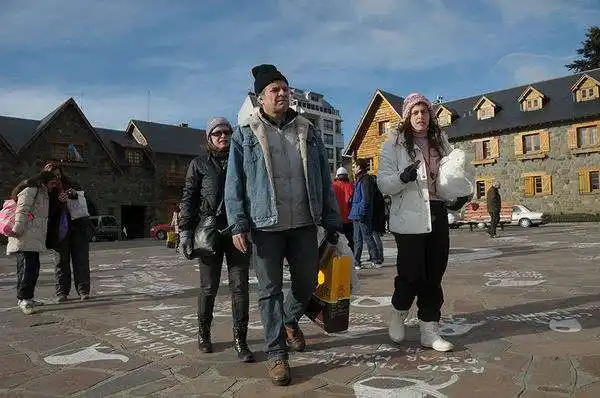 Nicolas Salvaneschi papá de una joven aislada con Covid en Bariloche