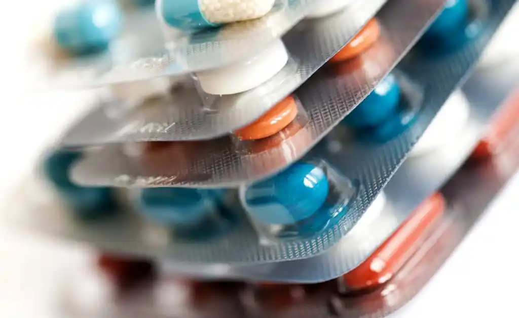 Defensoría bonaerense alerta sobre alto consumo de psicofármacos en jóvenes
