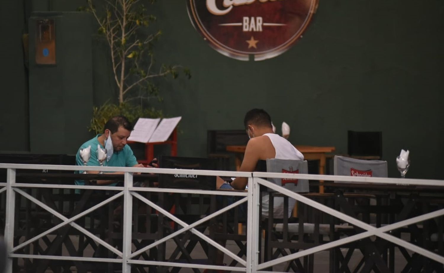 Refuerzan los controles en bares y restaurantes para que cumplan los protocolos