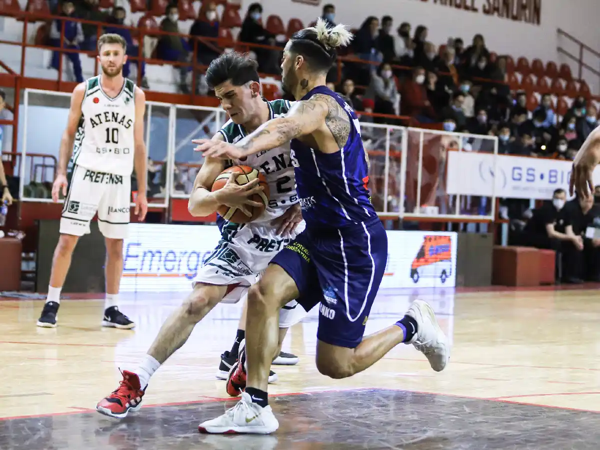 Atenas, con Araujo y Andrés, le ganó a Regatas 