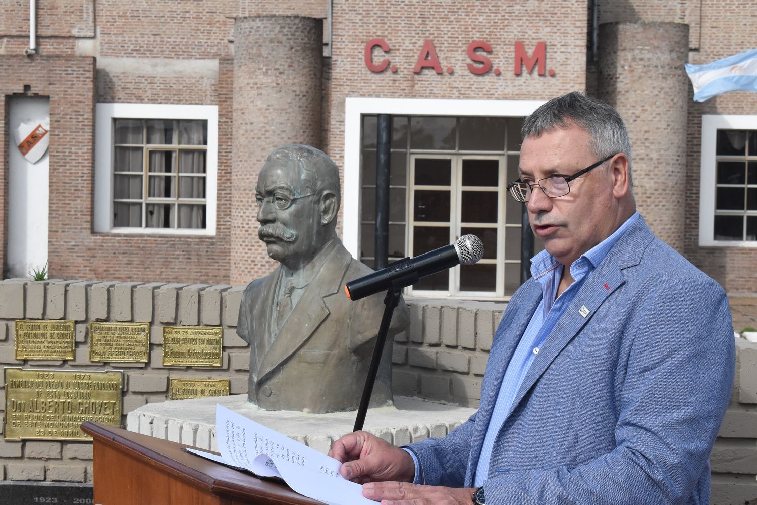 El presidente del Centenario. Busquet valoró el crecimiento del pueblo y el trabajo mancomunado con las instituciones