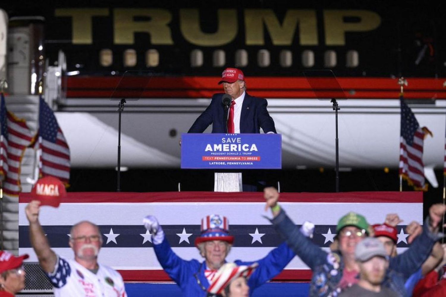 Trump, quien insinúa una nueva candidatura a la Casa Blanca en 2024, prometió anoche un 