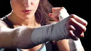 ¡BASTA DE ABUSOS! Imparten taller de defensa personal para mujeres en Caracas