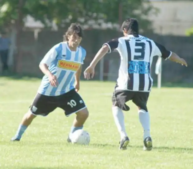 Ivan Bonzi cumplió 200 partidos jugados en el Argentino B