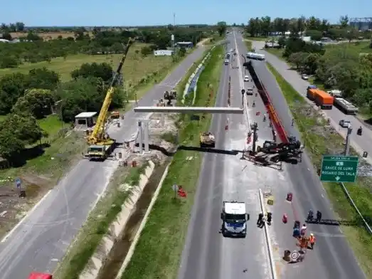 Frigerio celebró la licitación de la concesión de las rutas 18 y 12 en Entre Ríos