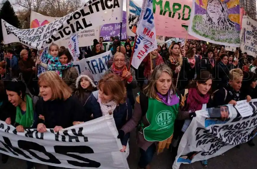 Día de la Mujer: en la ciudad ya se comenzó a preparar la marcha