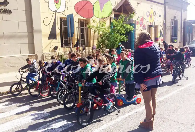 Aprendieron a circular, respetando las señales viales