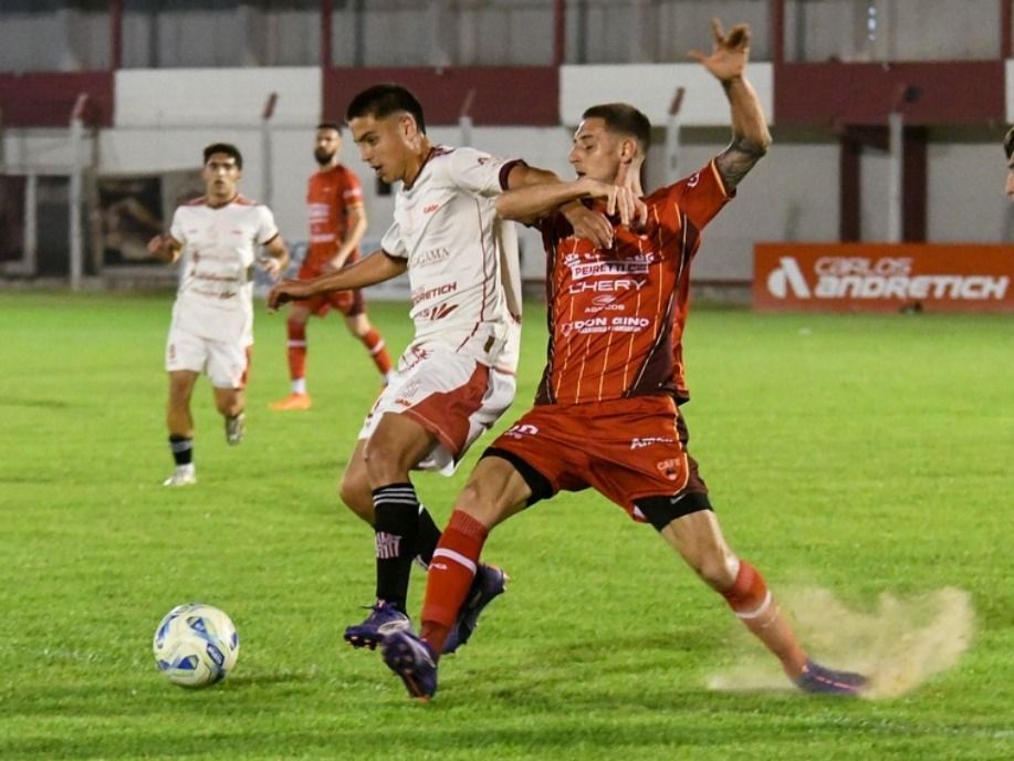 Ferro venció 1 a 0 al León y trepó a la cima del certamn.Foto:IG.CAFE