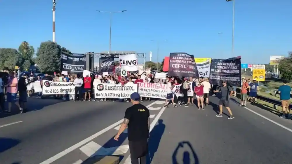 Lustramax: las claves del conflicto laboral en provincia que sirve de caso testigo de la reforma