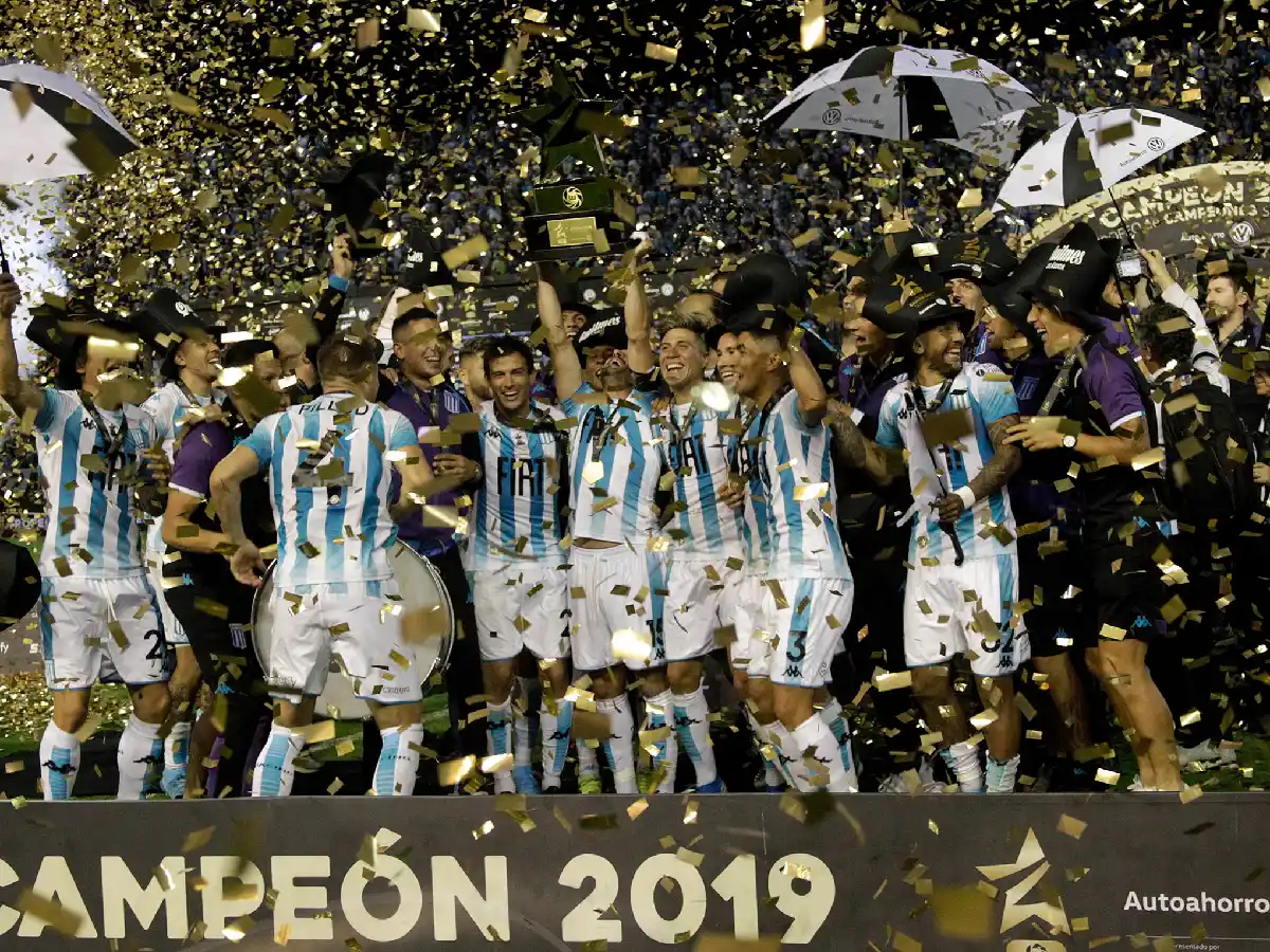Racing y Coudet cerraron el ciclo con otro título