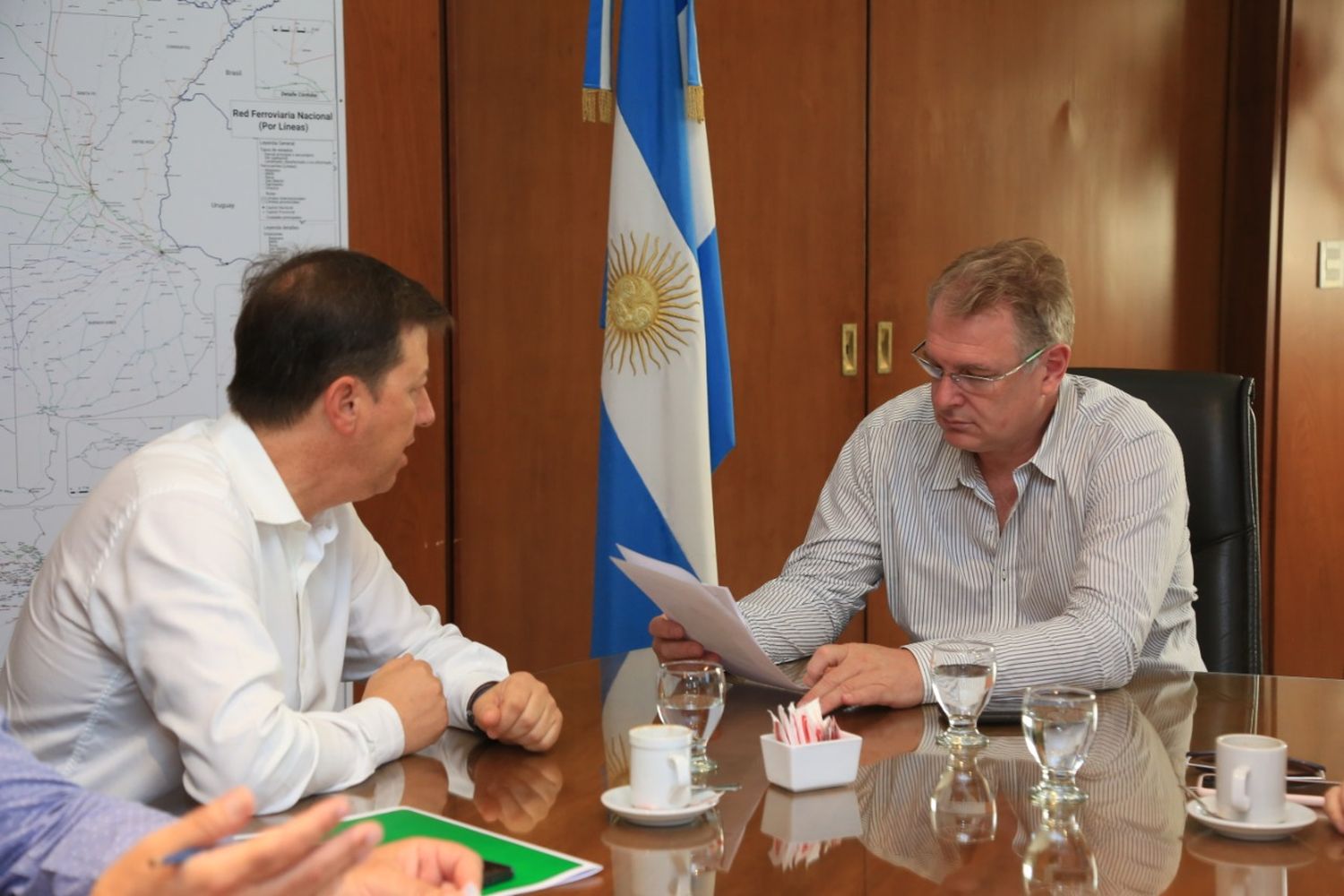 Bevilacqua impulsó recuperación del Tren Patagónico y el que une Médanos - Punta Alta en Nación