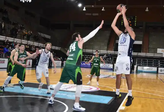 Racing fue más que Pueblo Nuevo