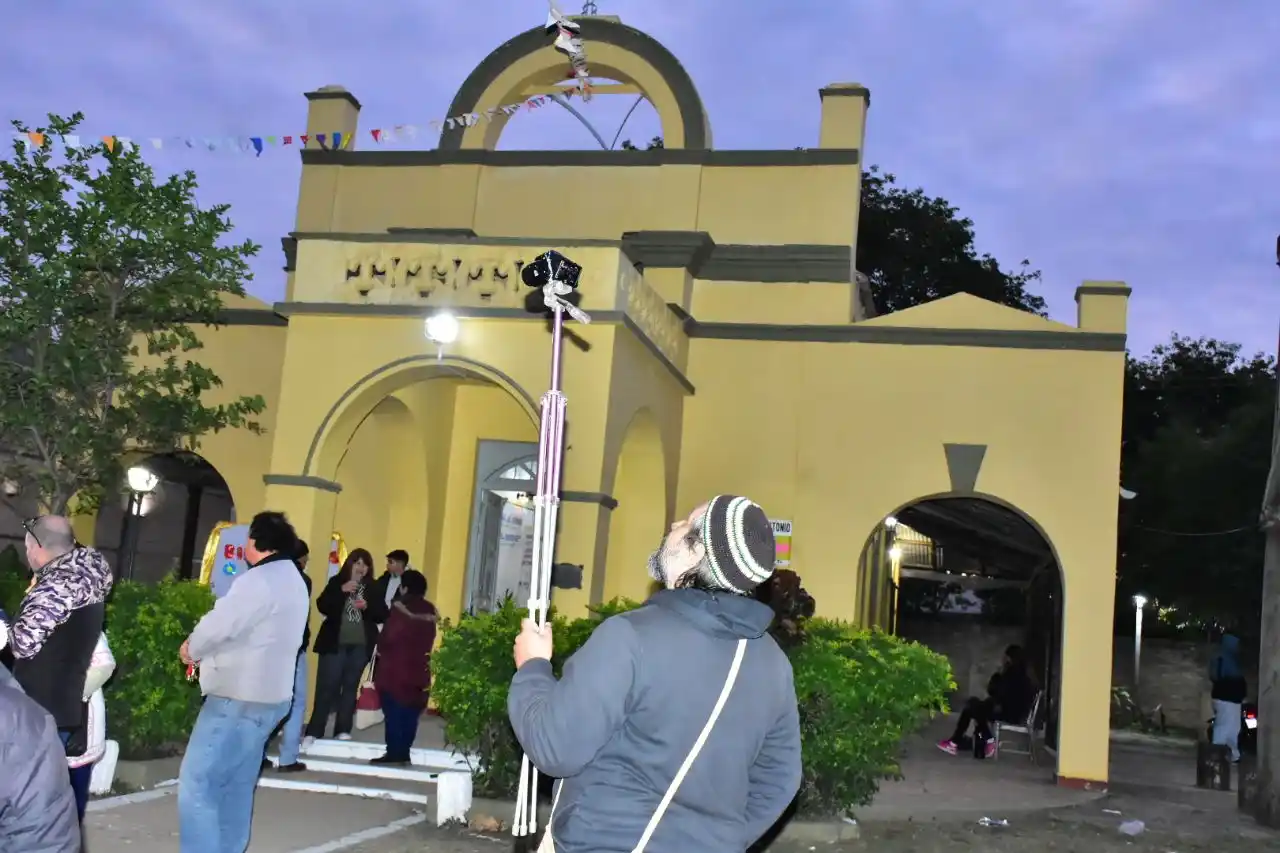 Entregaron las llaves de la nueva capilla del barrio San Antonio