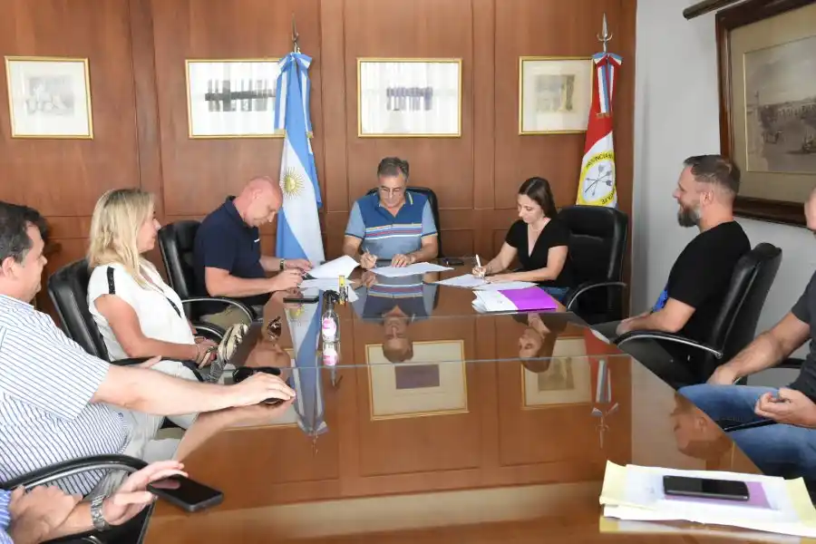 Aeródromo local: Se firmó la renovación del contrato entre el municipio y el Aero Club
