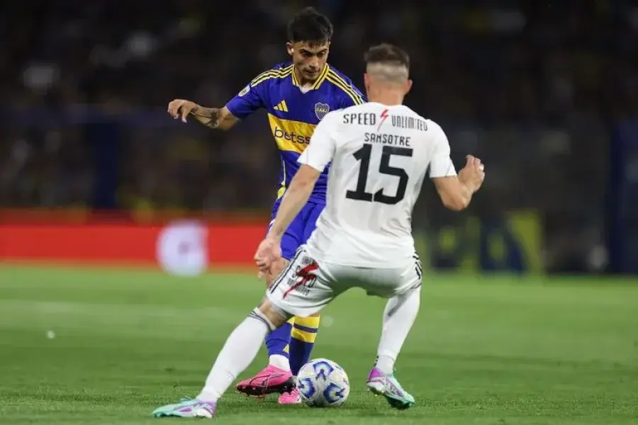 Boca solo pudo empatar cpn Riestar en la Bombonera