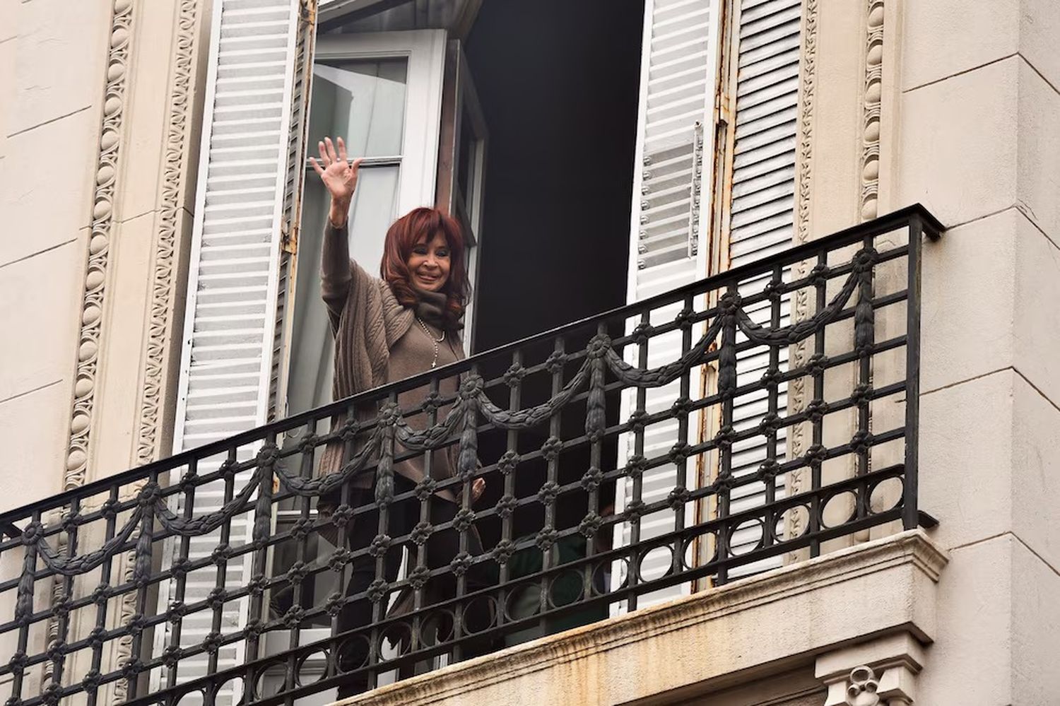 Se define la prisión domiciliaria de CFK