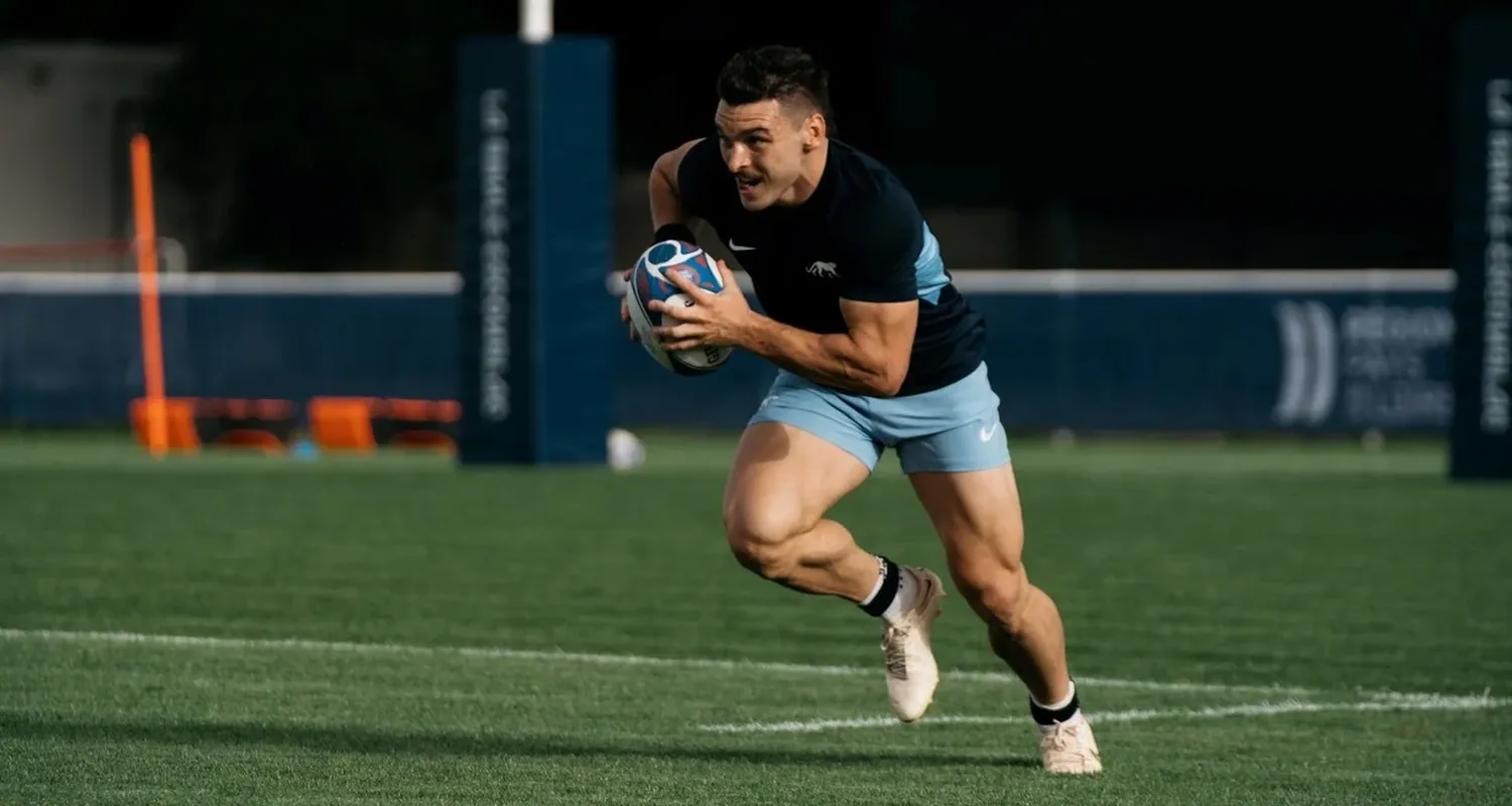Los Pumas se concentraron dos semanas en Portugal y allí Cheika probó distintas variantes para el debut con los ingleses. Crédito: Prensa UAR