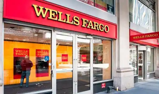 Suspensión de plataforma Zelle por Wells Fargo complica aún más la economía de los venezolanos, según expertos