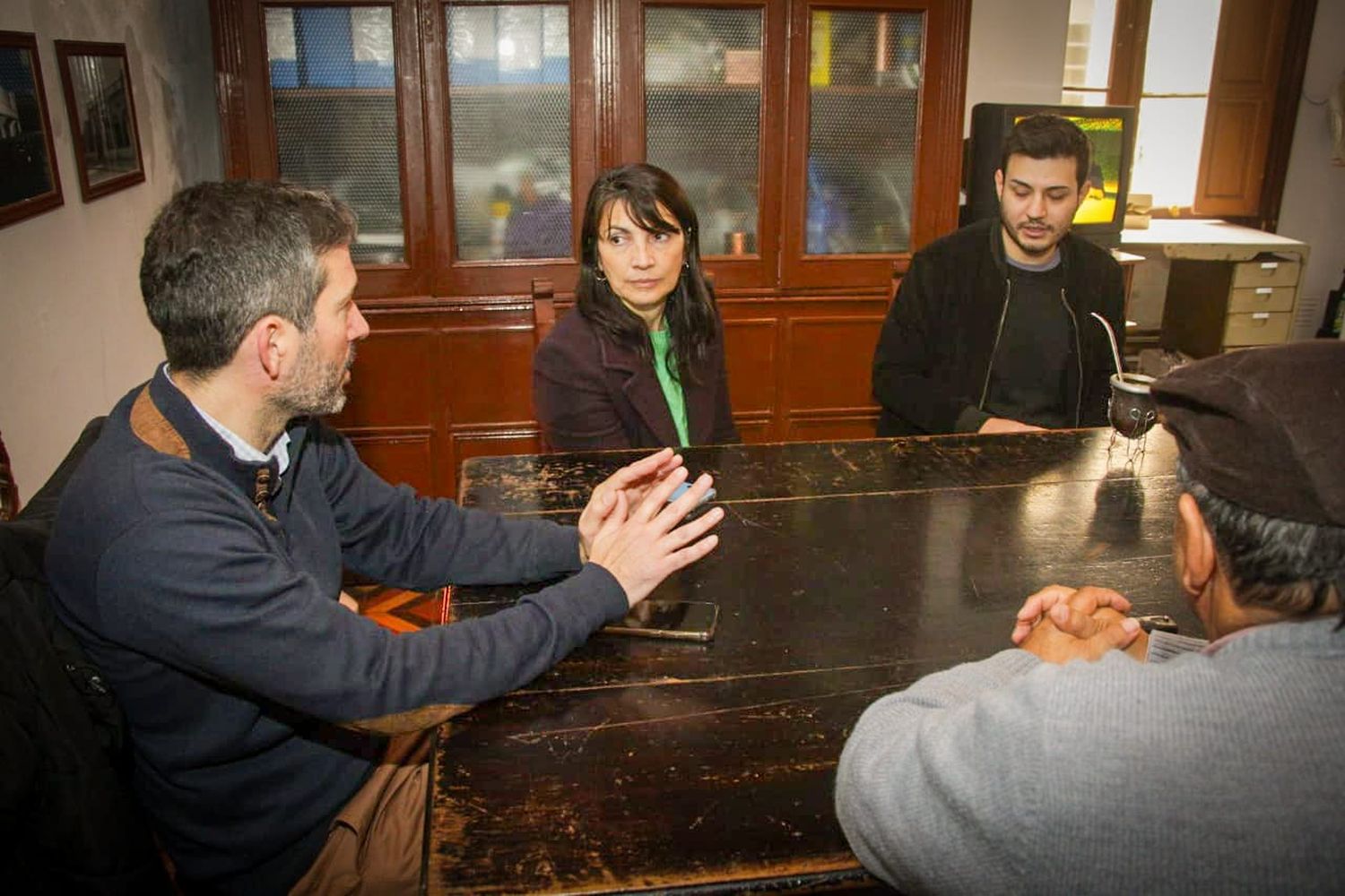 Martín Müller se reunió con referentes de la Biblioteca Carlos Mastronardi y del Teatro Italia