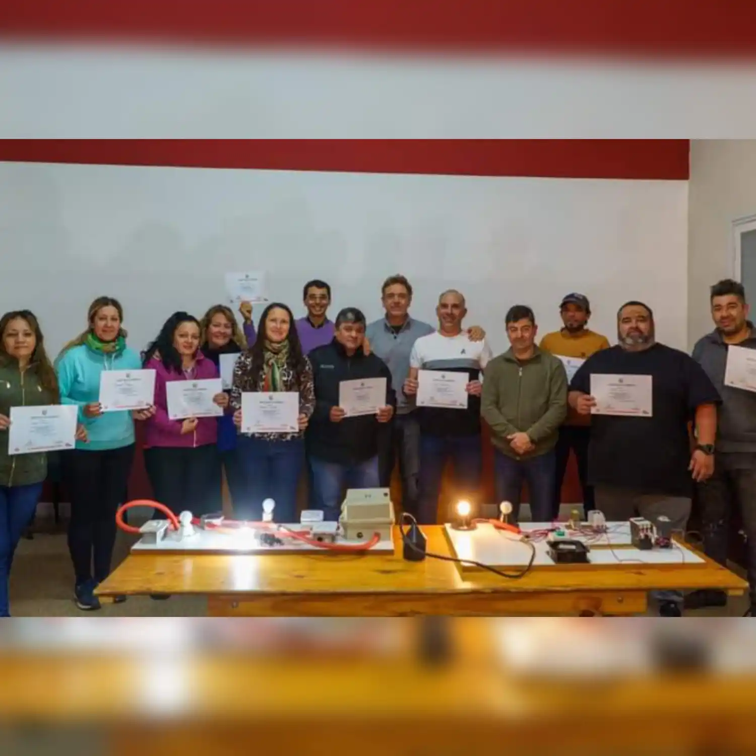 Un total de 25 firmatenses recibieron sus certificaciones.