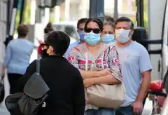 Nación flexibilizó medidas preventivas en torno al uso del barbijo, discotecas y viajes grupales, y otras