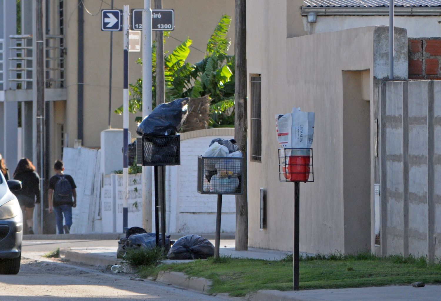 Se multiplican los reclamos por la falta de recolección y cada vez hay basura acumulada en más barrios