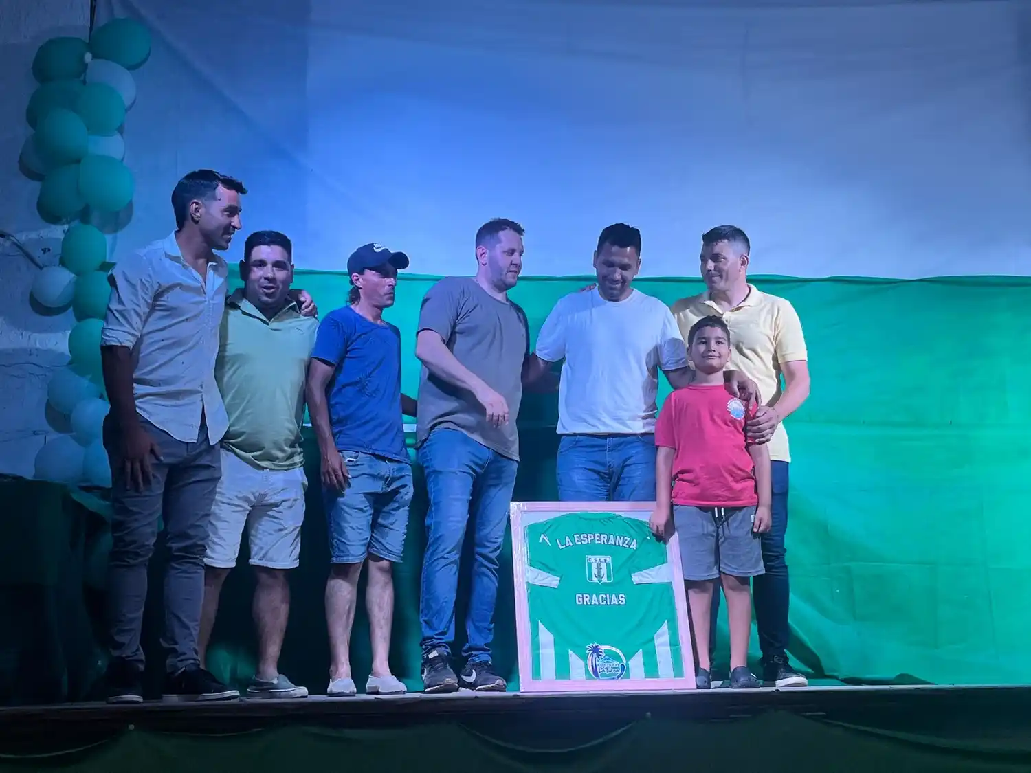 La Esperanza despidió el año con una entrega de presentes para sus deportistas.