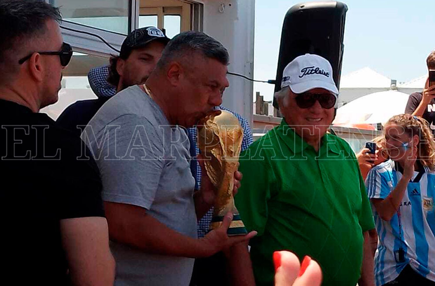 Mañana exhibirán en Tandil las últimas tres copas que ganó la Selección Argentina